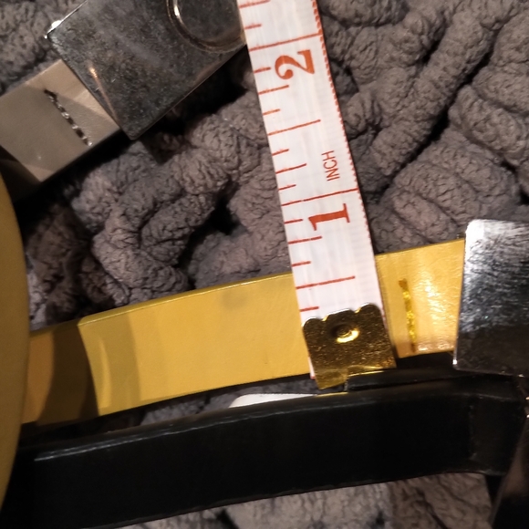 Ladies Calvin Klein belts!! - Picture 4 of 10